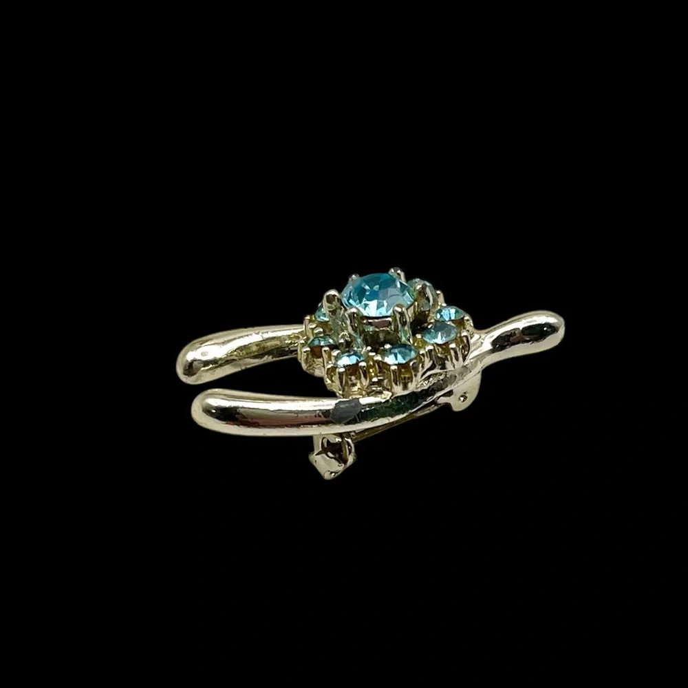 Darling Dainty Vintage Blue Rhinestone Wishbone Brooch Petite Estate Pc